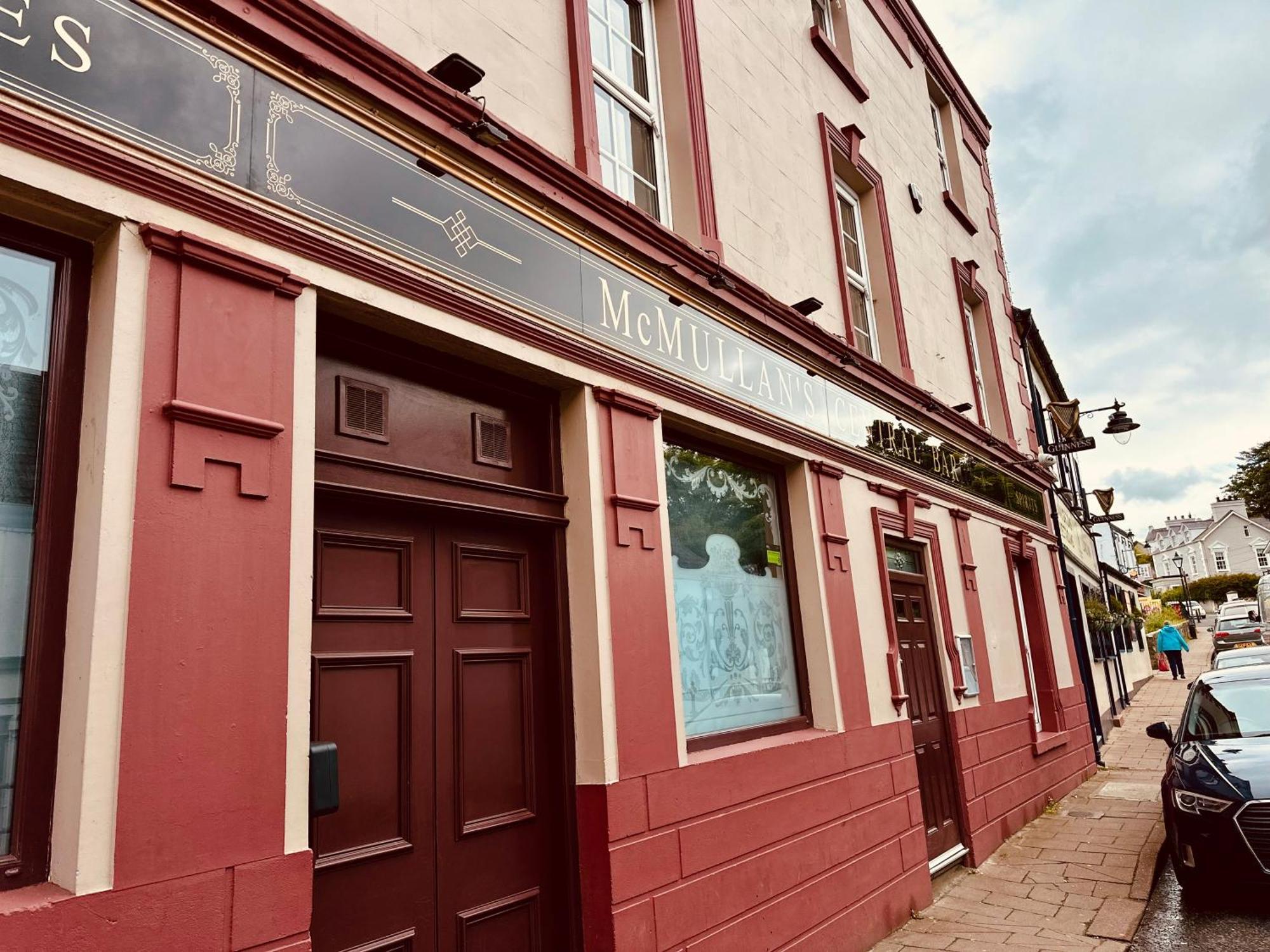 McMullan's Central Bar B&B Cushendall Dış mekan fotoğraf